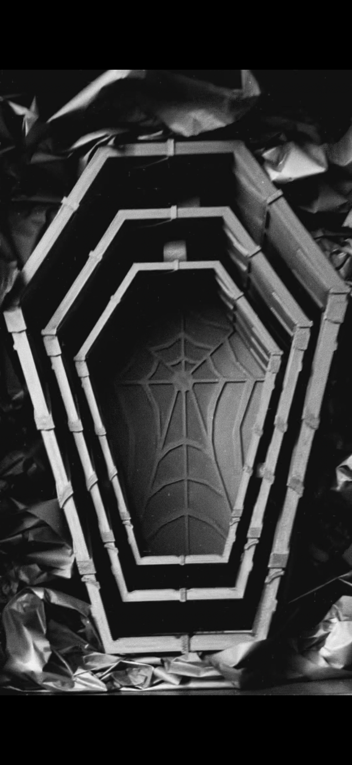 Spider-Web Coffin 3-Piece Set